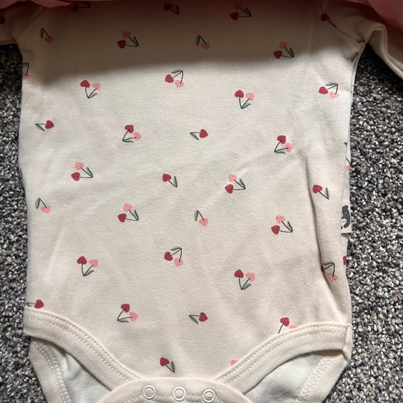 3-6mo baby onesie 3-pack NWT - Picture 3 of 3